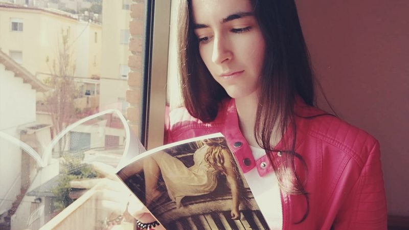 Descubrimos a la escritora Núria Fernández Bermejo, autora de las obras “Melancolía” y “Las cenizas de Plutón”