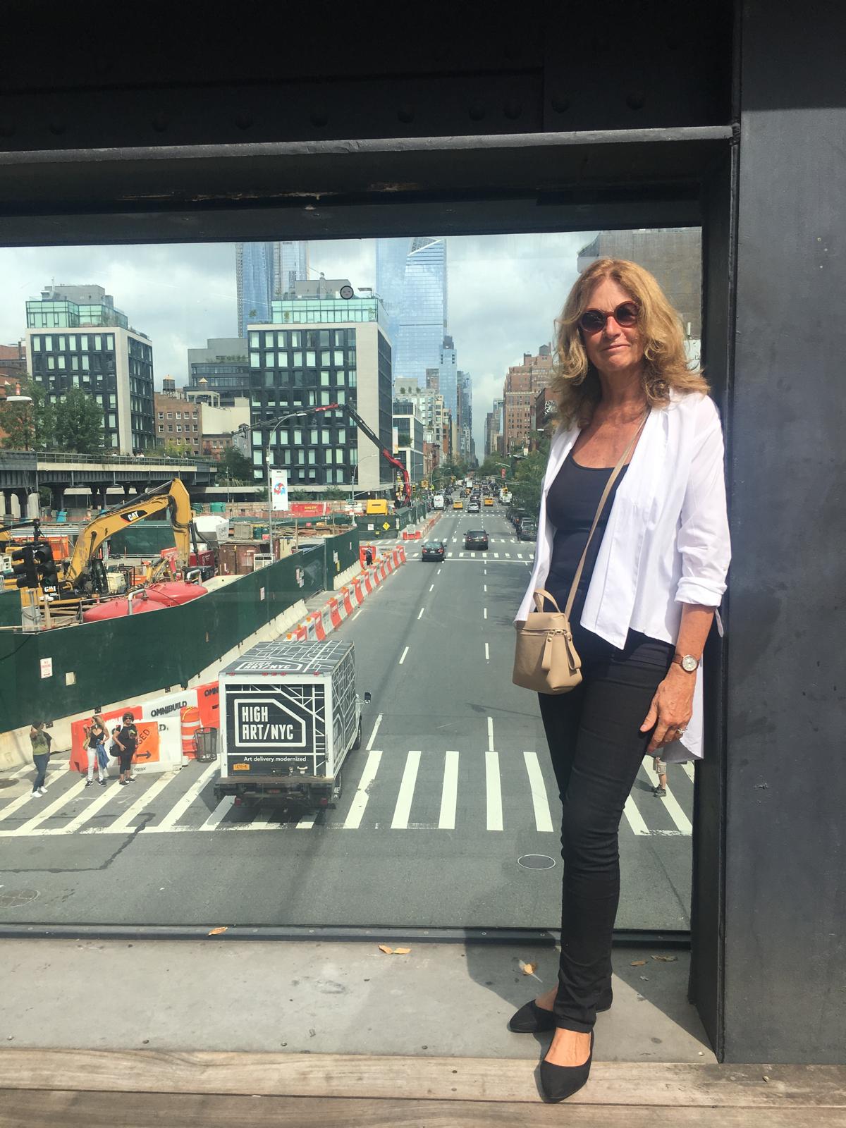 “EXTRAÑA VECINDAD”: UNA NOVELA QUE DESAFÍA EL DESTINO Y REIVINDICA EL VALOR DE LA AUTOESTIMA.