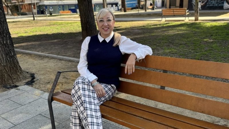 Esther Fernández Moncayo presenta Caminando en el laberinto de su mente Una novela que da voz a la salud mental y los vínculos familiares