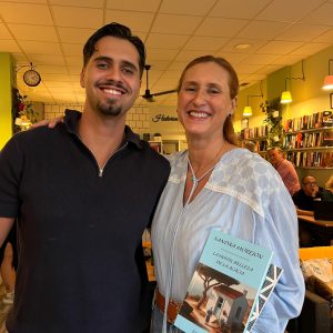 La novela que habla desde sus paredes: Sandra Morejón firma una de las historias más originales de la literatura reciente